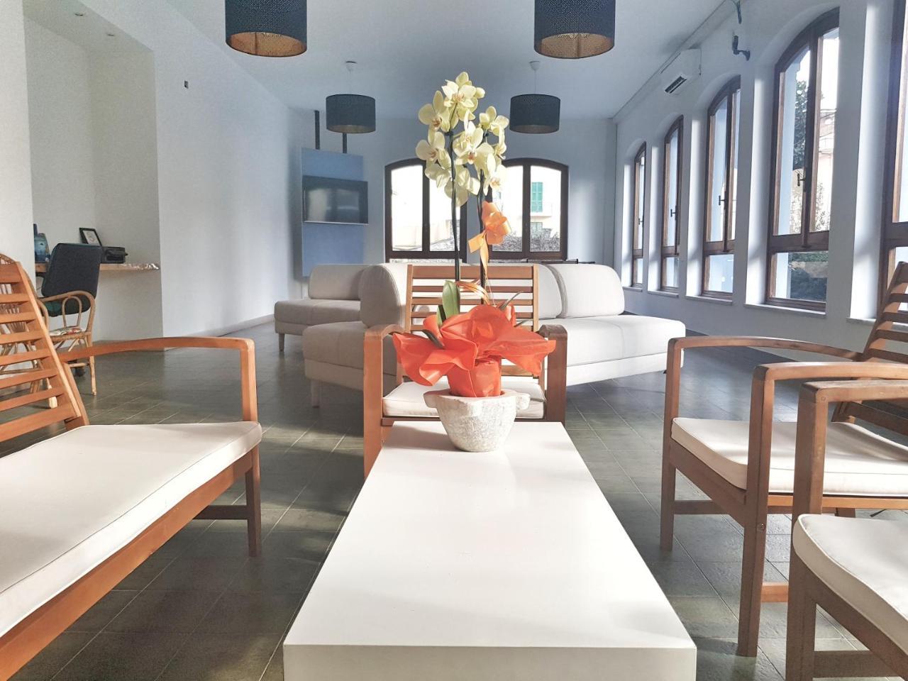 Residence Argentina R.T.A. 스포토르노 외부 사진